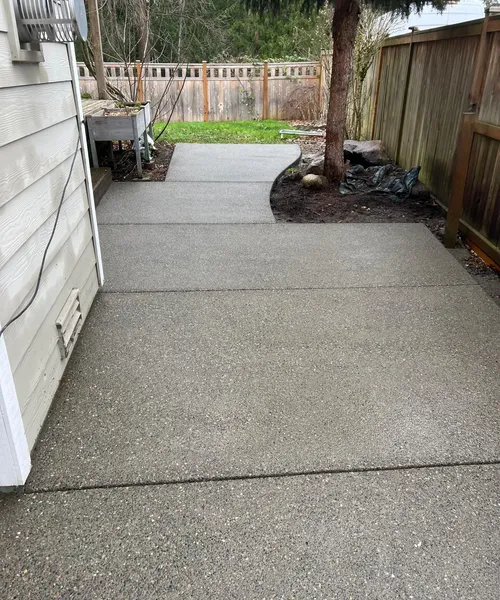 Exposed Aggregate Side Pathway in Auburn 